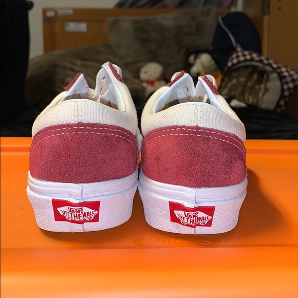 Vans - Picture 6 of 8
